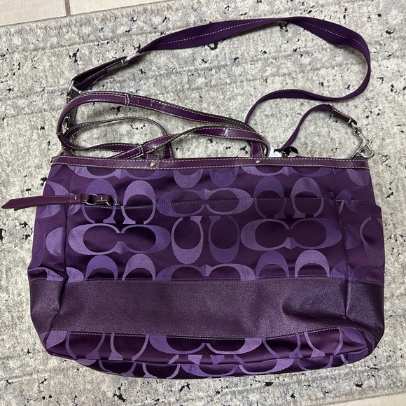 Coach overnight travel bag / diaper bag - Picture 2 of 6